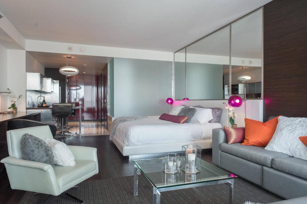 Luxury Suites at Palms Place