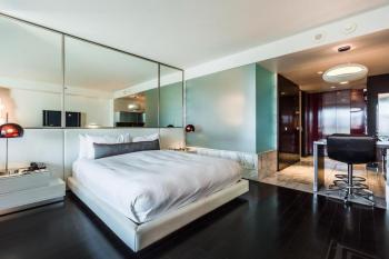 Luxury Suites at Palms Place